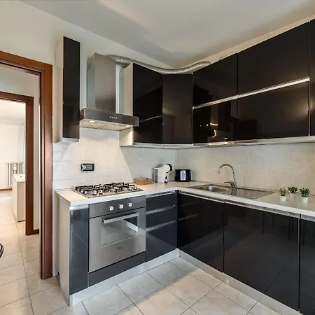 Certosa Apartment *